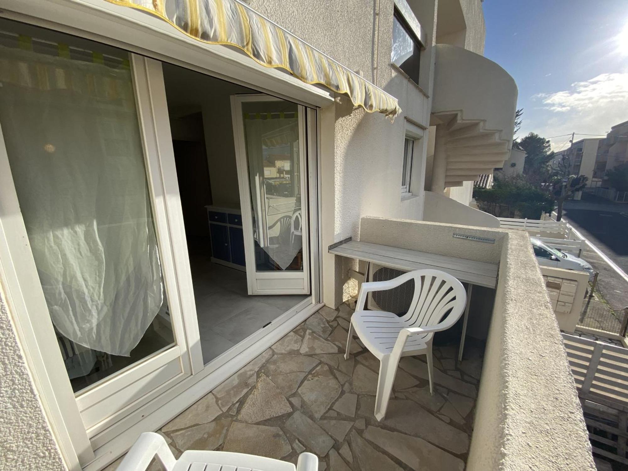 Narbonne-plage : T2 Climatise, Balcon, Parking, A 100m De La Plage, Commerces A Proximite - Fr-1-795-12 *